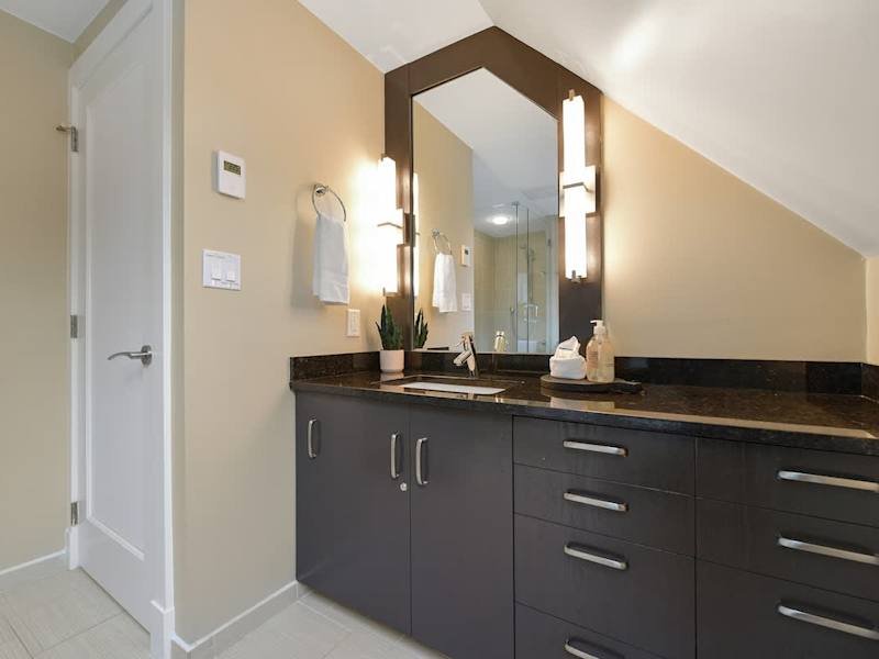 Third bathroom on the upper floor.