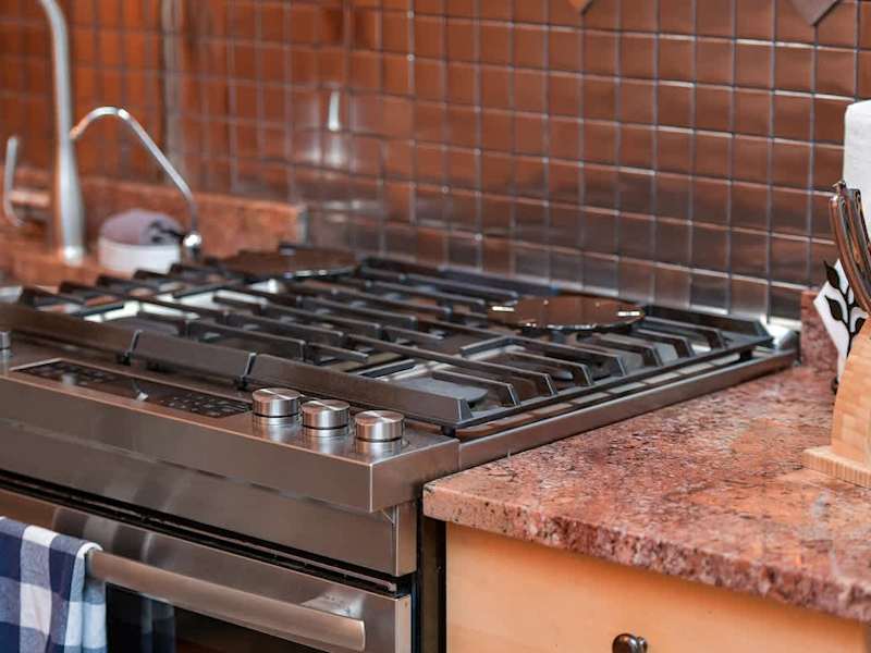 Gas cooking stove