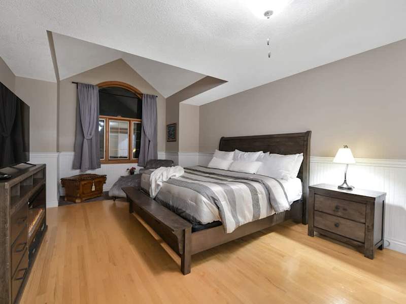 Primary Suite Bedroom