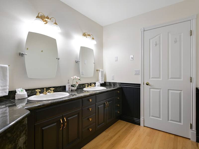 Double Sinks