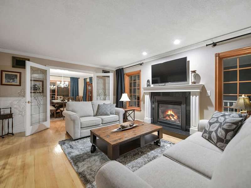 Spacious Living Room
