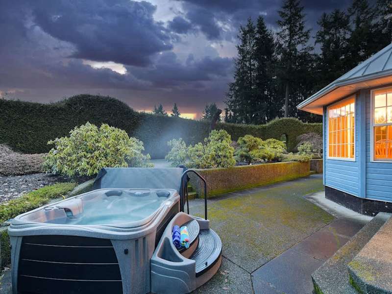 Private Hot Tub
