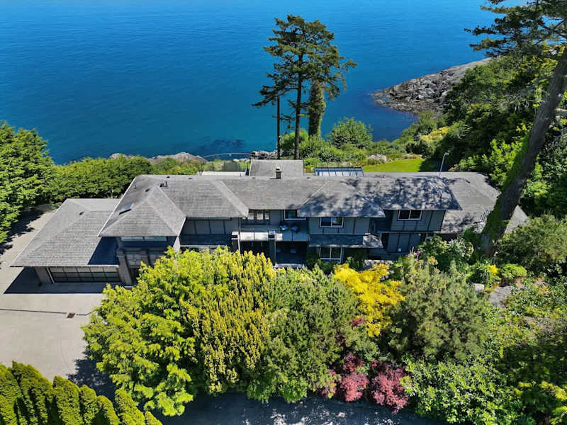 Oceanfront Oasis with Spectacular Views.