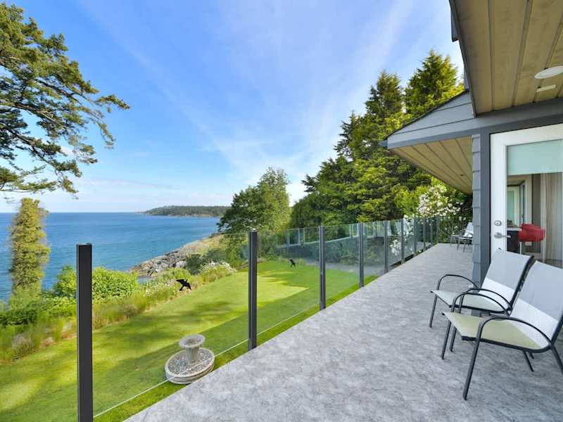 Main level decks with fantastic ocean views.