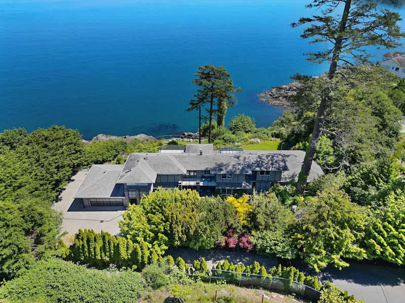 Oceanfront Oasis with Spectacular Views.