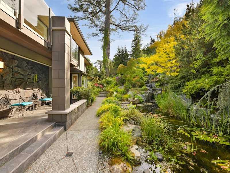 Main house entrance with beautiful Zen like gardens.