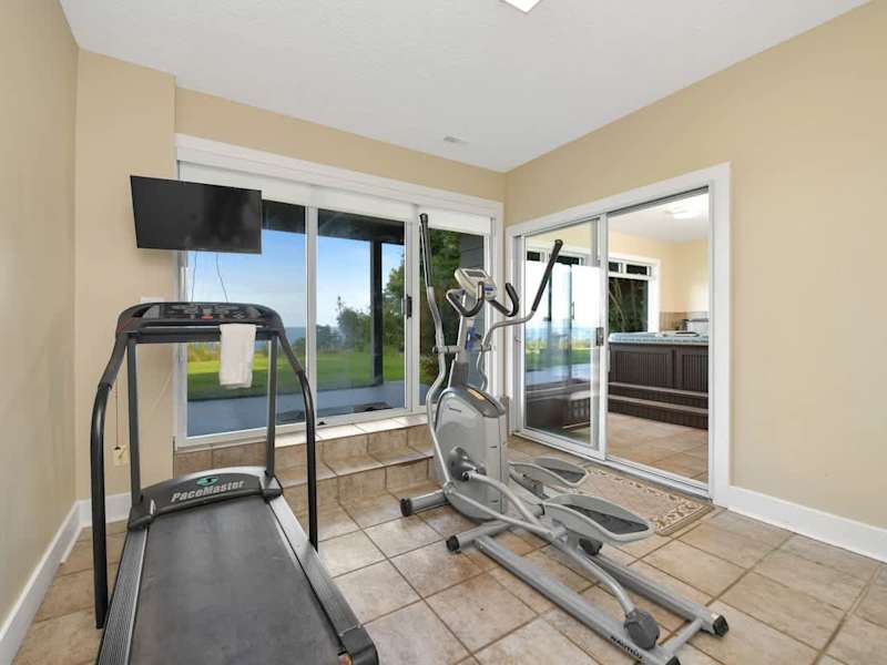 Ground level exercise room with ocean views.