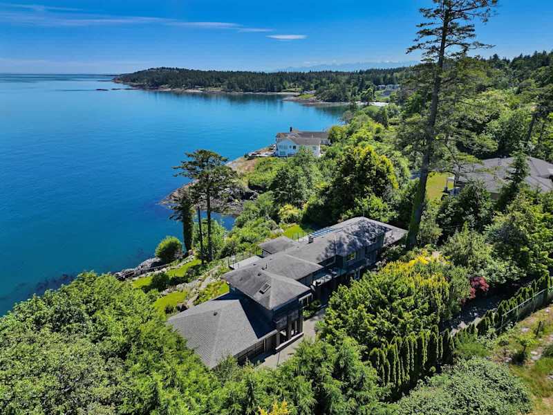 Oceanfront Oasis with Spectacular Views.