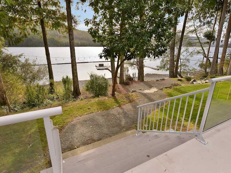Lots of access to the lake from the house.