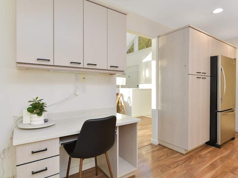 Main level work space.