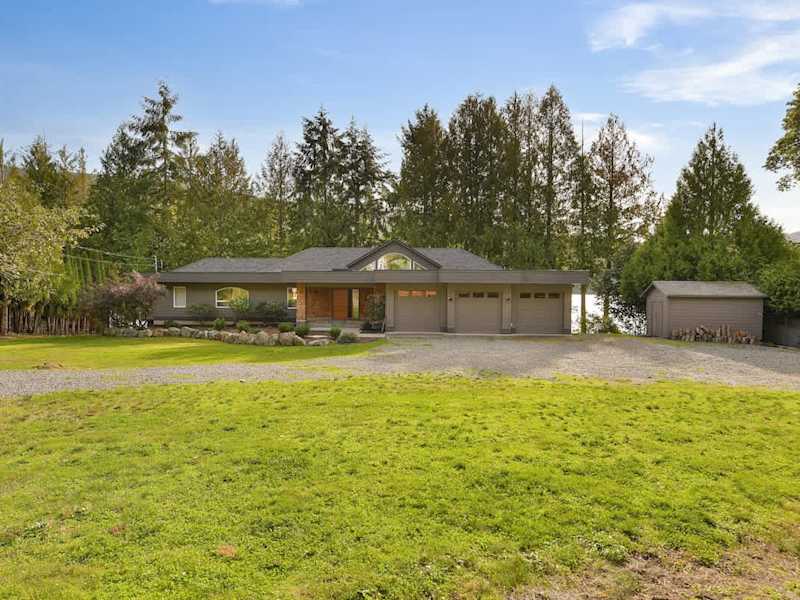 Massive front yard.