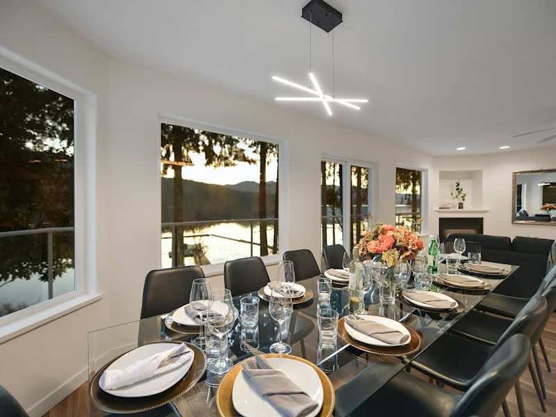 Main Level Dining Space