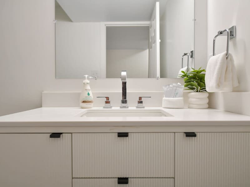 Ground level full bathroom 3