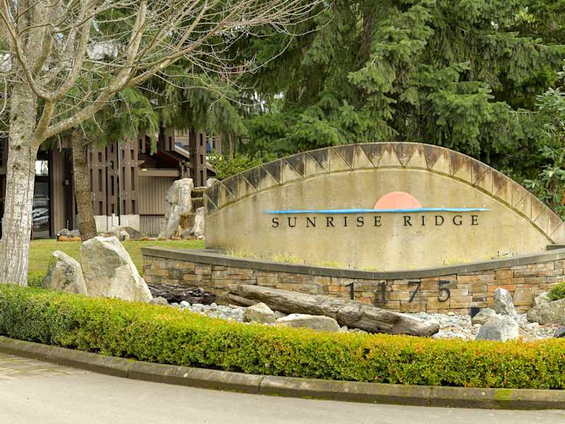 Sunrise Ridge resort sign