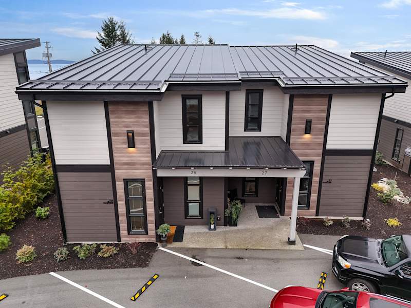 Front of the property with View