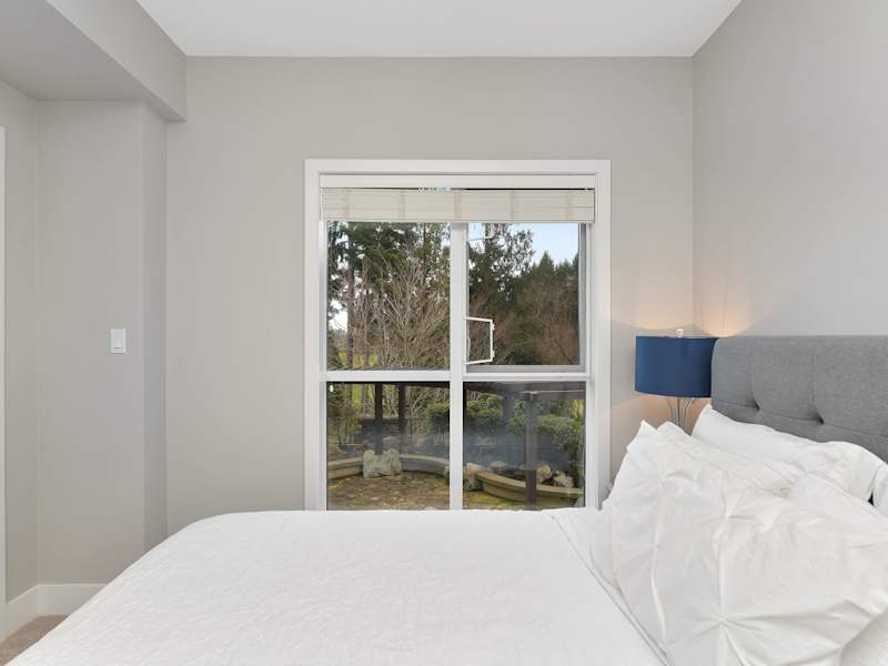 Second bedroom with double sized bed.