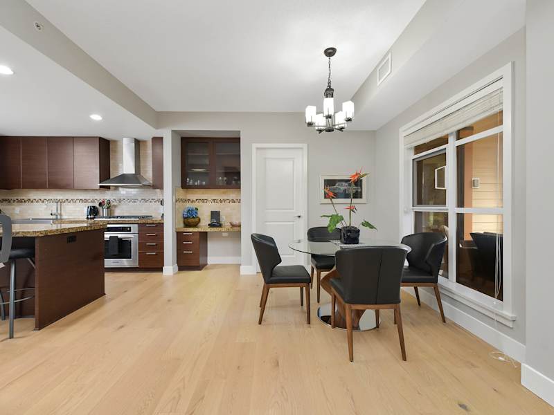 Open plan dining and kitchen space.