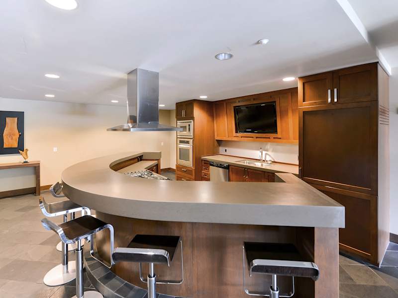 Common area hospitality space for building residents.