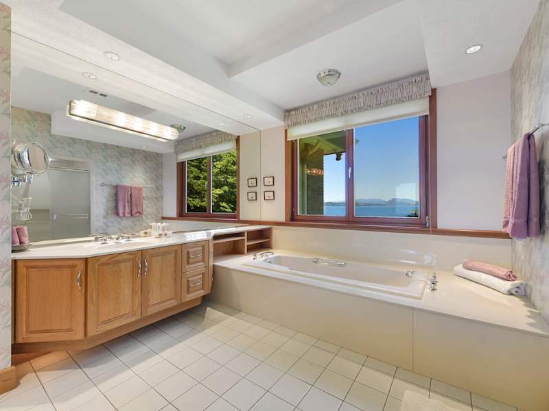 Primary Ensuite Bathroom