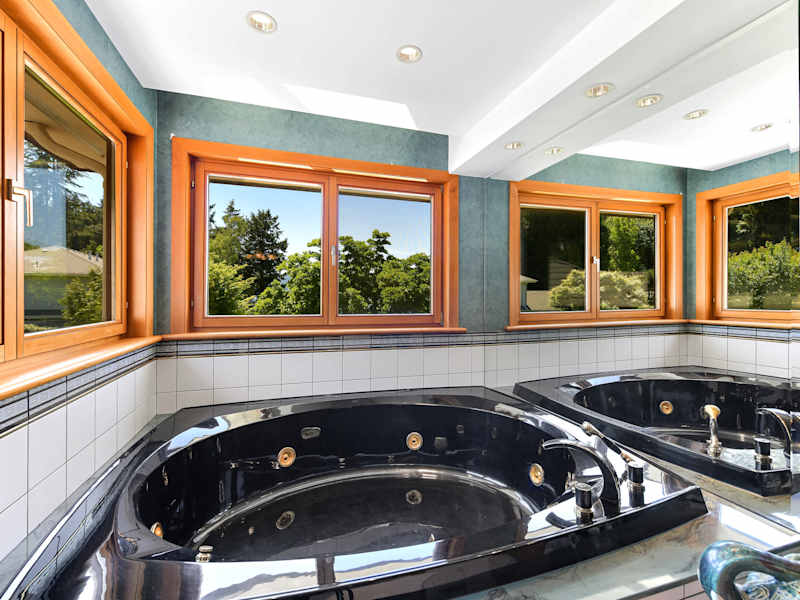 Bathroom 4 Ensuite