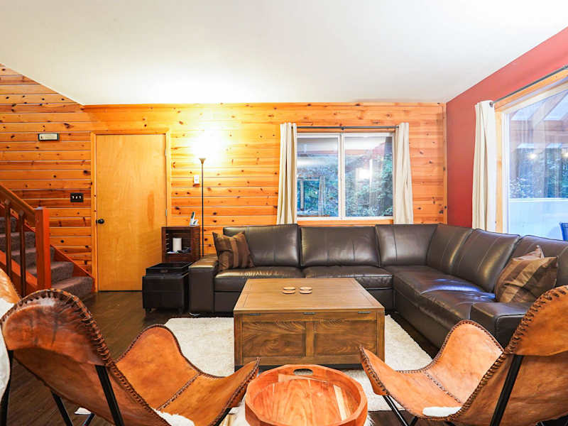 Bel Chalet | Hot Tub, Gas Fireplace, Sleeps 6, photo 8 of 38