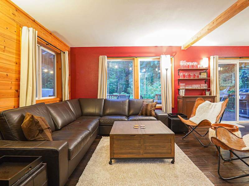 Bel Chalet | Hot Tub, Gas Fireplace, Sleeps 6, photo 7 of 38