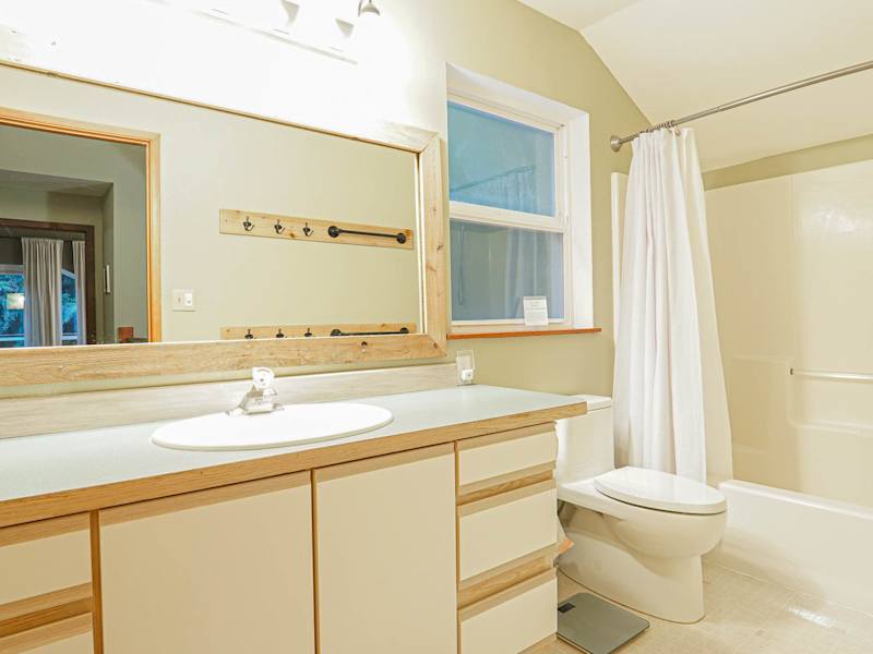 Bel Chalet | Hot Tub, Gas Fireplace, Sleeps 6, photo 17 of 38