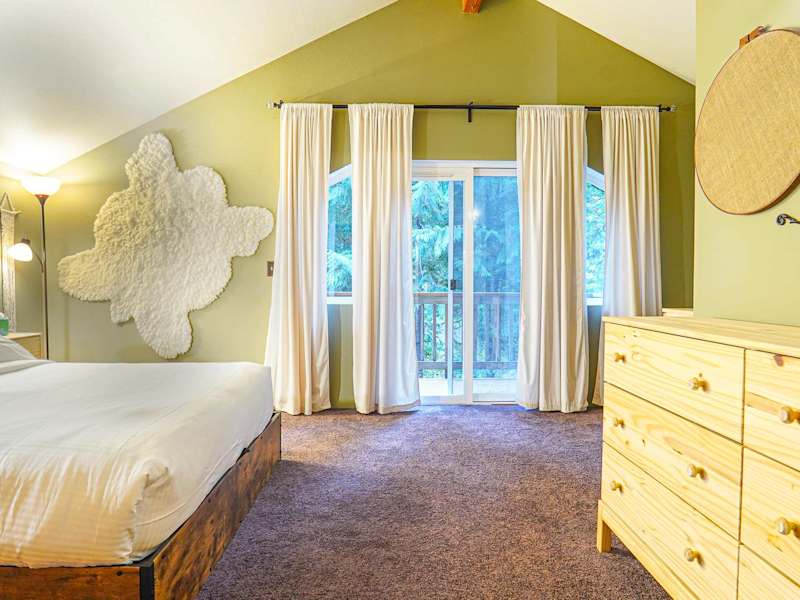 Bel Chalet | Hot Tub, Gas Fireplace, Sleeps 6, photo 20 of 38