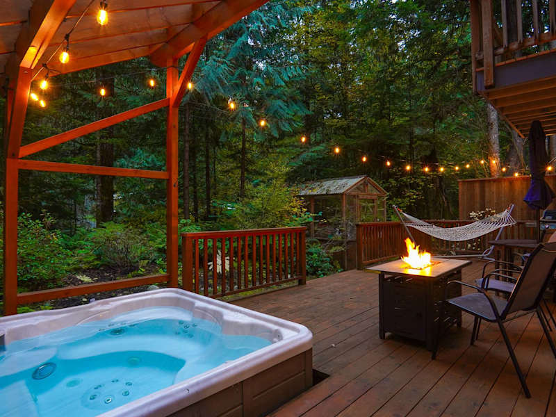 Bel Chalet | Hot Tub, Gas Fireplace, Sleeps 6, photo 27 of 38