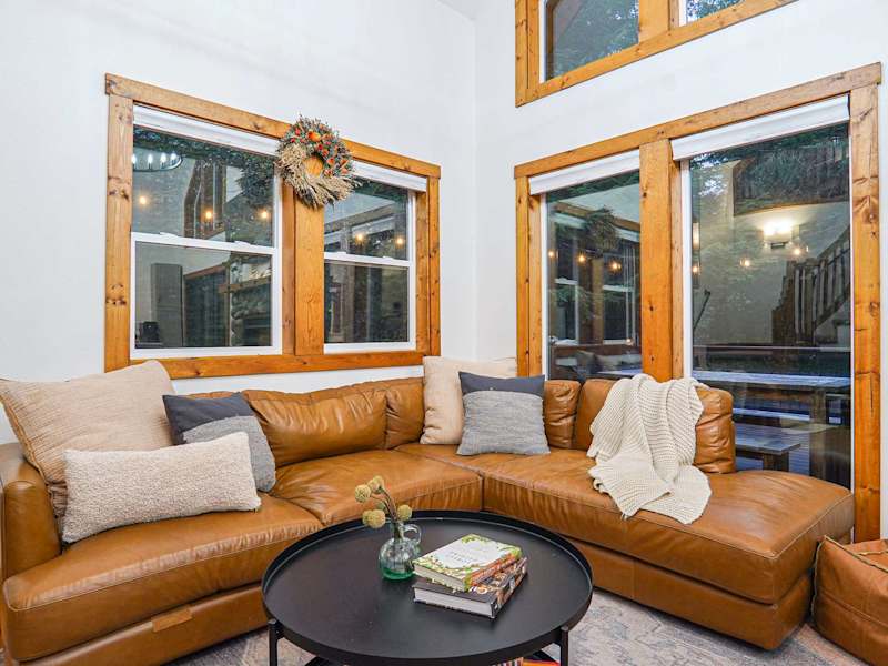 Apres Lodge | Brand new hot tub | Gas fireplace, photo 12 of 34