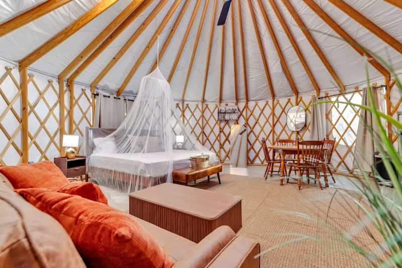 Romantic Yurt | Cowboy Pool | Hot Tub| Near Wine — Driftwood