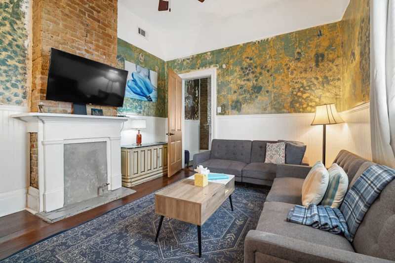 Ursulines Historic Creole Cottage Monthly Rental — New Orleans