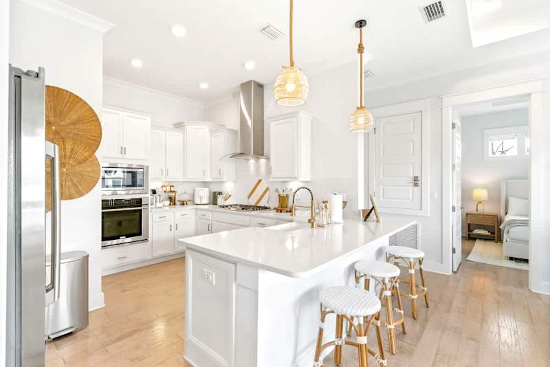 Enjoy the fully stocked coastal kitchen!