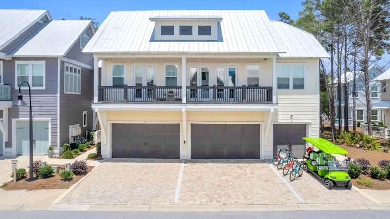 Outside of unit. Our unit is across the top in front! Our garage is the single door on the right. We have driveway space for one vehicle.