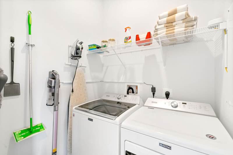 In-unit washer & dryer.