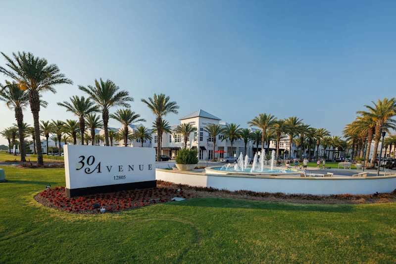 Walking distance to 30 Avenue for upscale shopping and amazing restaurants!