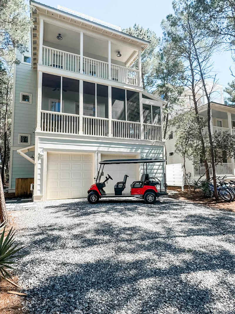 Home comes with 6-seater golf cart and 6 bikes!
