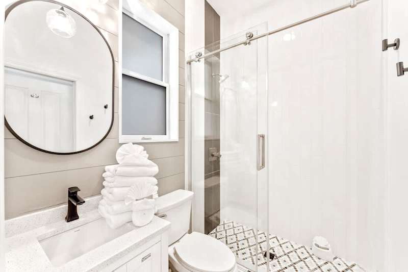 2nd floor bath.