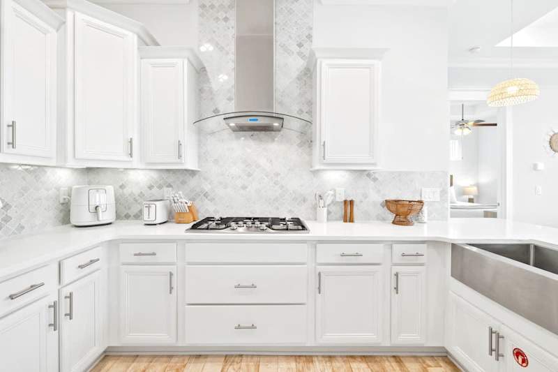Fully equipped kitchen perfect for cooking meals!