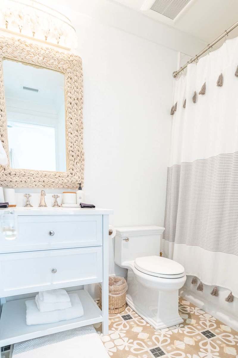 full bathroom for bedroom #3.