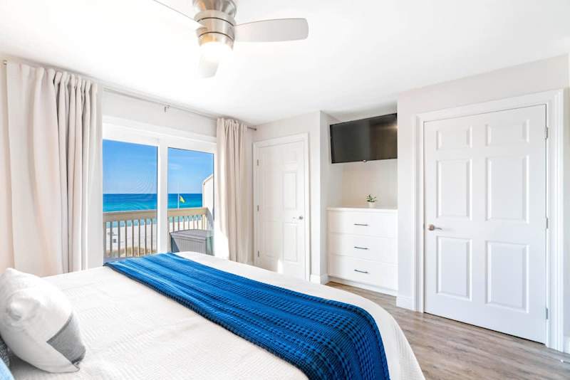 Step outside the primary bedroom and watch the sunset or sunrise!