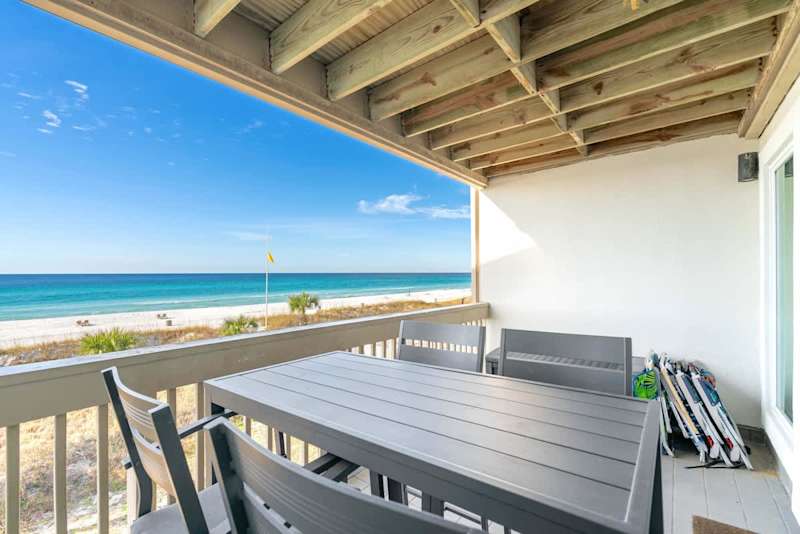 Pool toys and 4 beach chairs included!