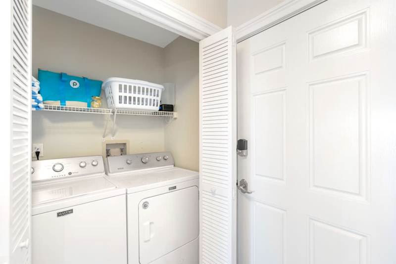 In home washer and dryer. Pool towels & cooler included!
