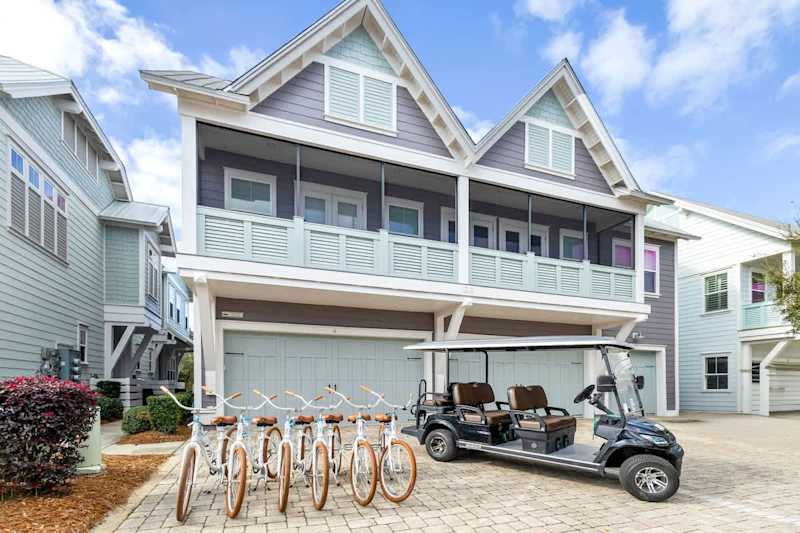 Homes includes a 6-seater golf cart and 6 adult bikes!