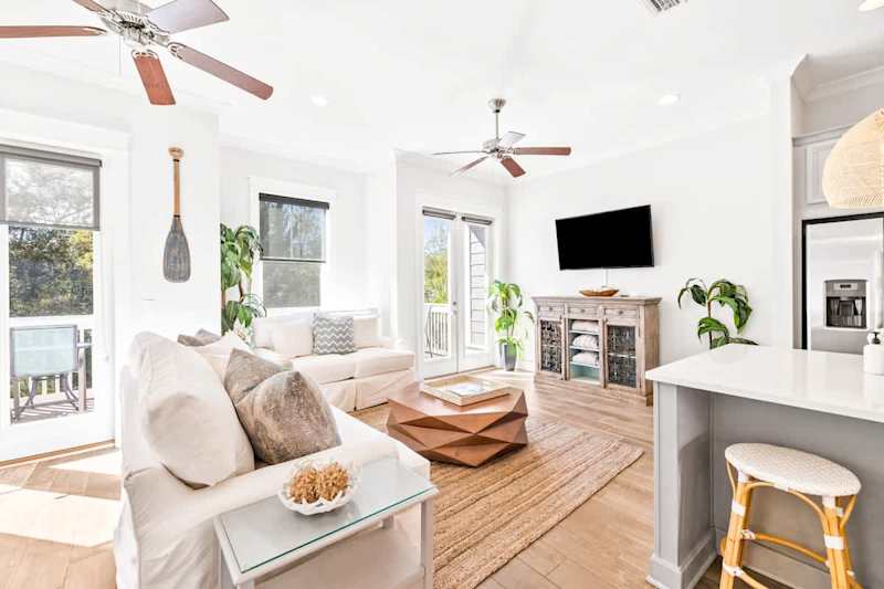 Welcome to 'SunBurns' by Stay on 30a!