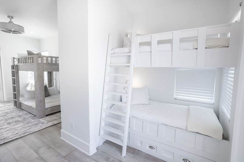 Third floor also has twin-over-twin bunks!
