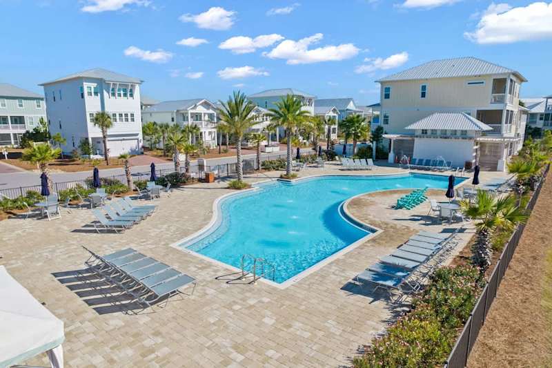 Prominence South pool.