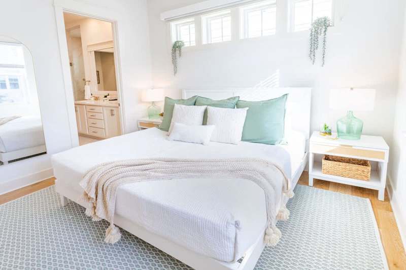 Primary bedroom with a King bed.