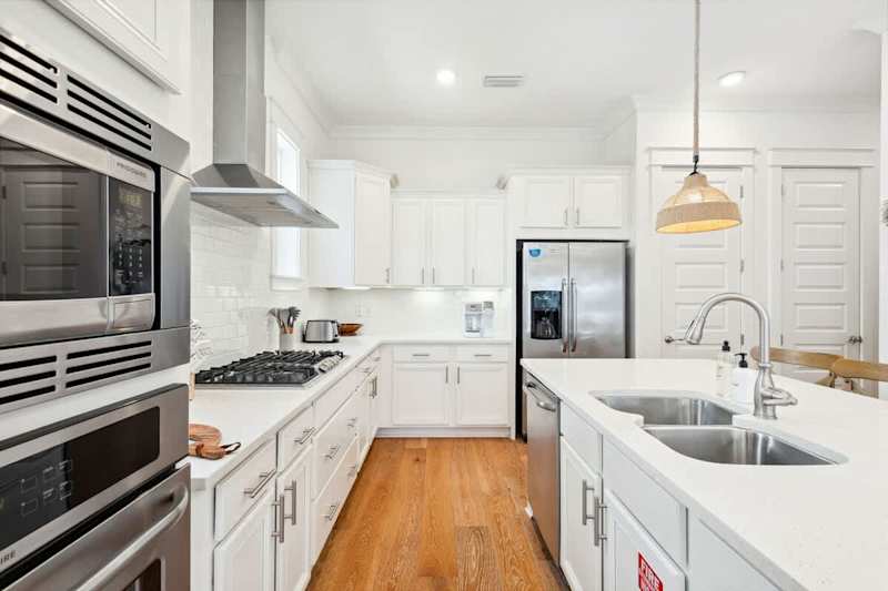 Kitchen is fully stocked with all of your cooking essentials!