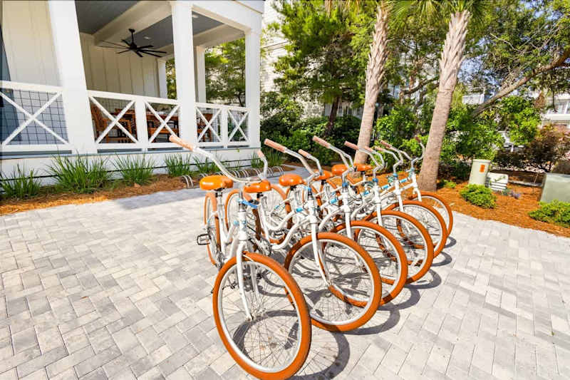 6 bikes are complementary for your stay!